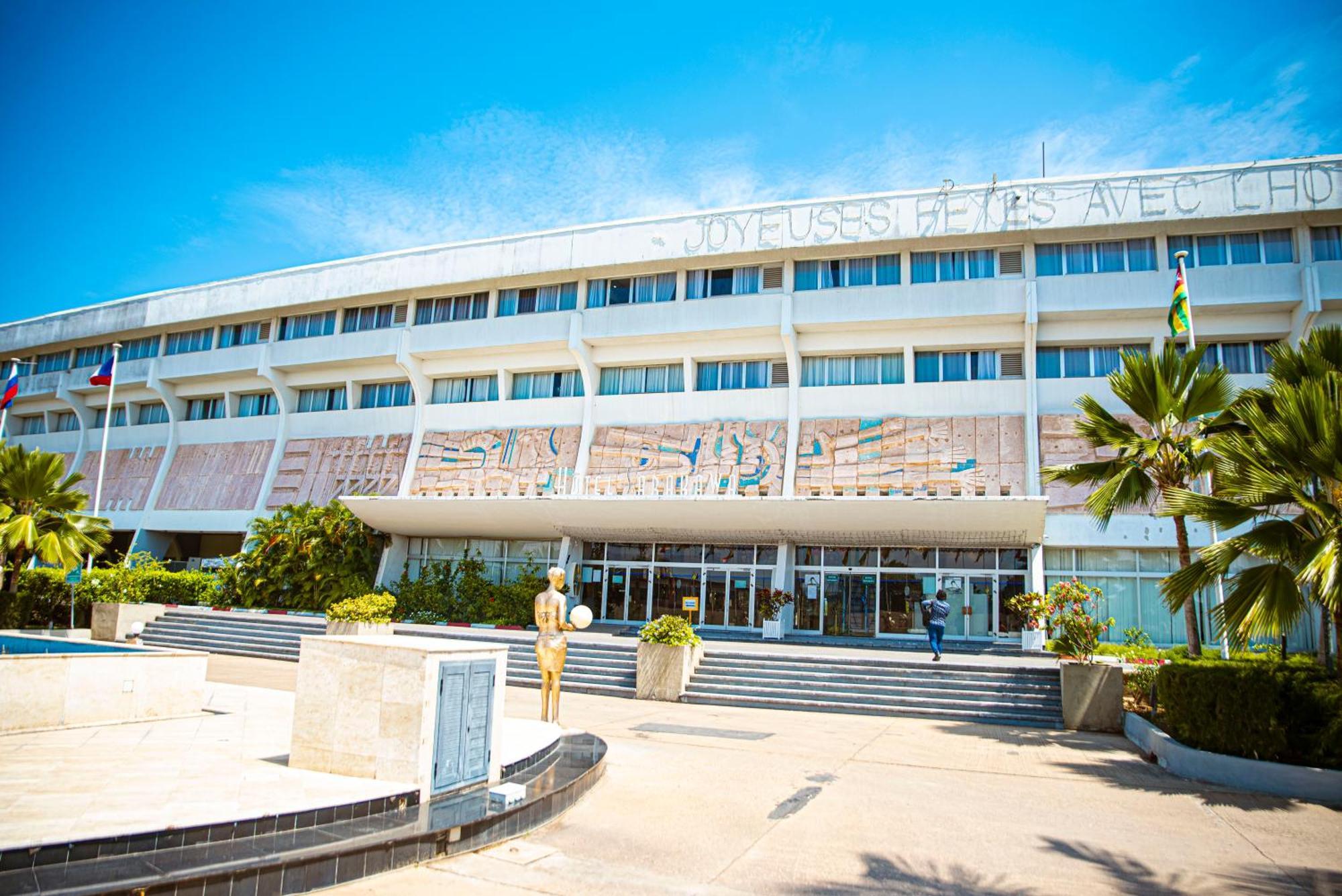 Hotel Sarakawa Ломе Экстерьер фото
